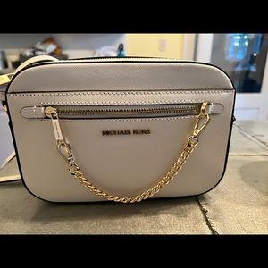 Michael Kors Jet Set Large Saffiano Crossbody Bag, Natural color NWOT